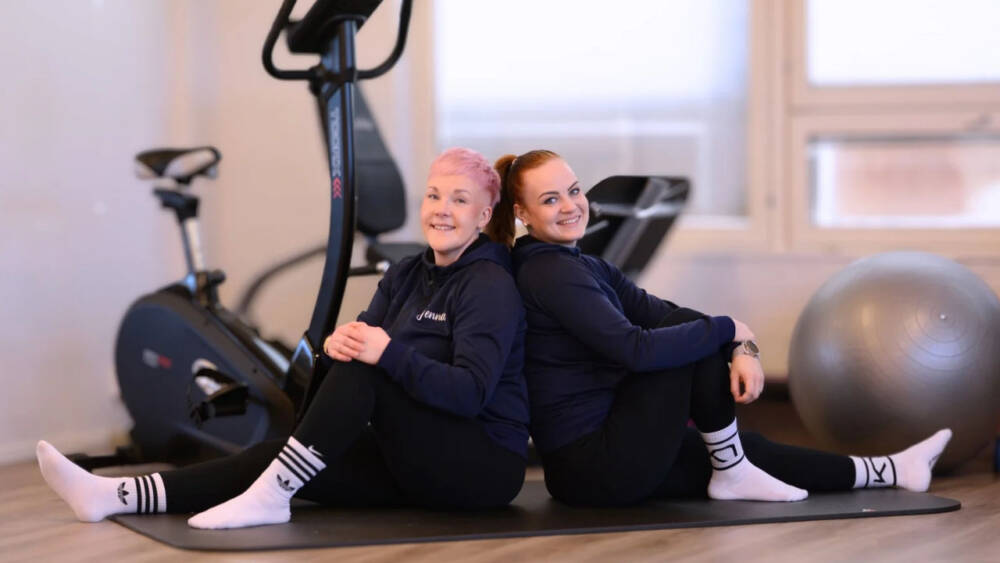 Jenna Niemi yhdessä toisen Fysio Finesse yrittäjän kanssa