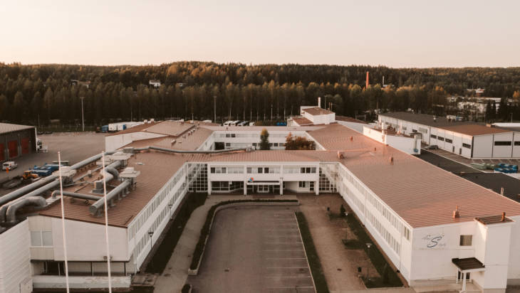 Ilmakuva Salon seudun ammattiopiston rakennuksesta osoitteessa Taitajankatu 6.